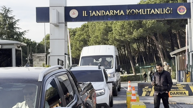 Uyuşturucu operasyonunda gözaltına alınan ünlülerden ilk görüntü Uyuşturucu operasyonunda gözaltına alınan ünlülerden ilk görüntü