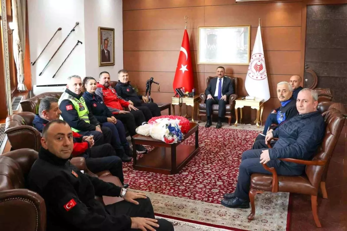 Vali Hacıbektaşoğlu, AFAD\'ın 16. kuruluş yıl dönümünde kurum temsilcilerini kabul etti