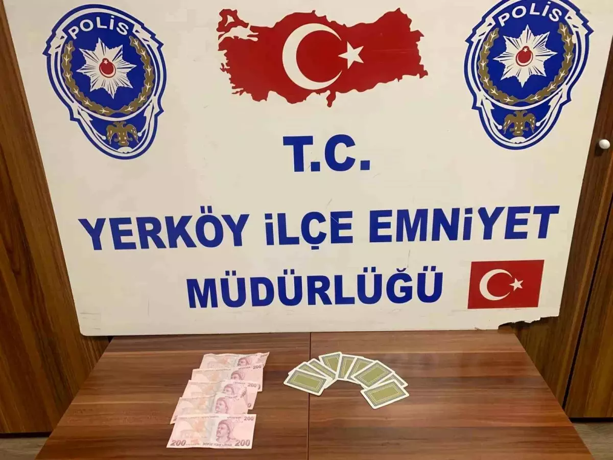 Kıraathaneye Kumar Baskını