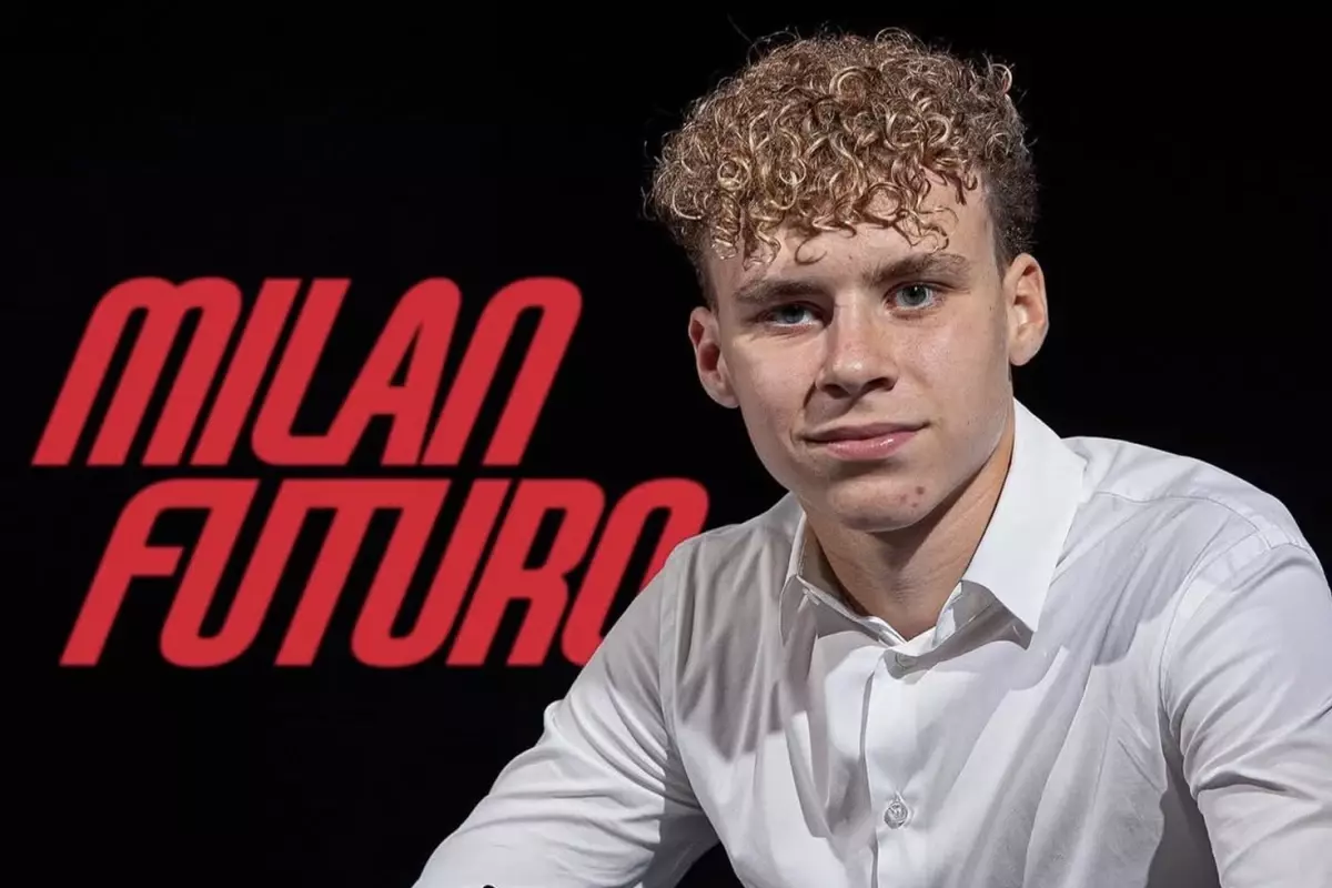 Zlatan Ibrahimovic\'in oğlu Vincent, Milan ile profesyonel sözleşme imzaladı