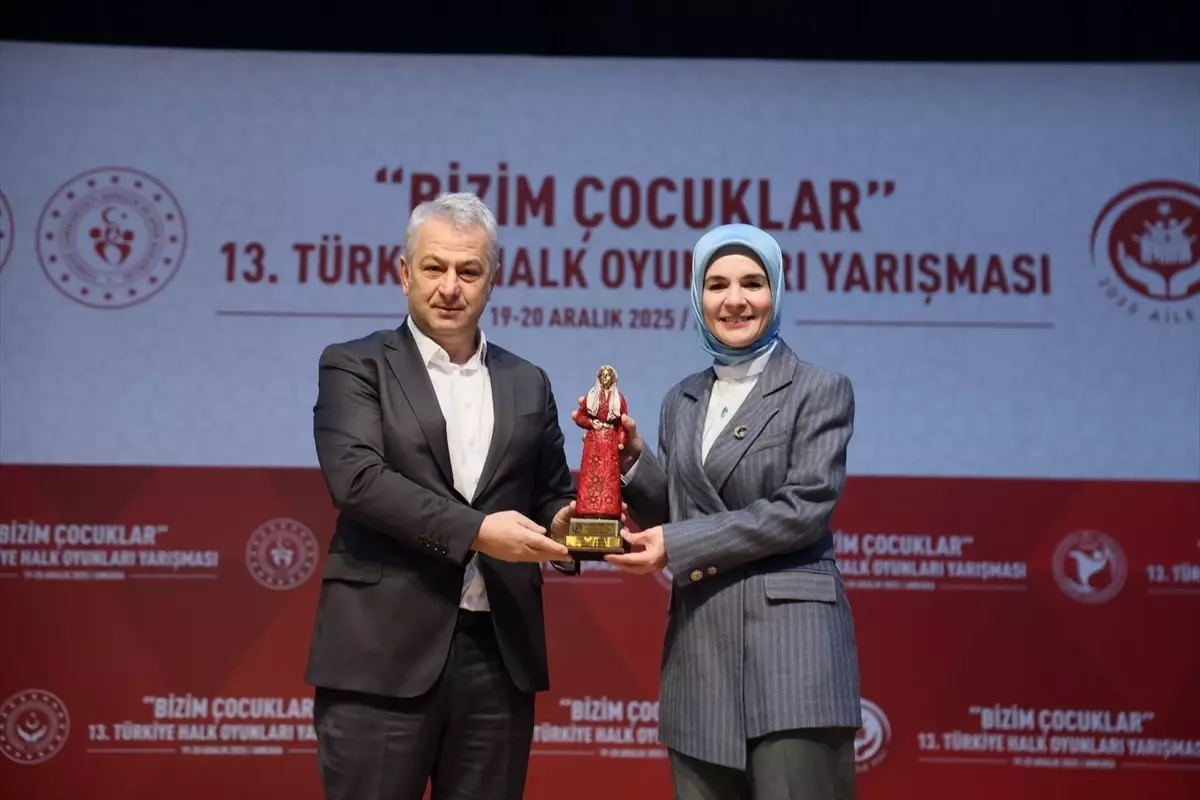 Çocuklar İçin Halk Oyunları Yarışması