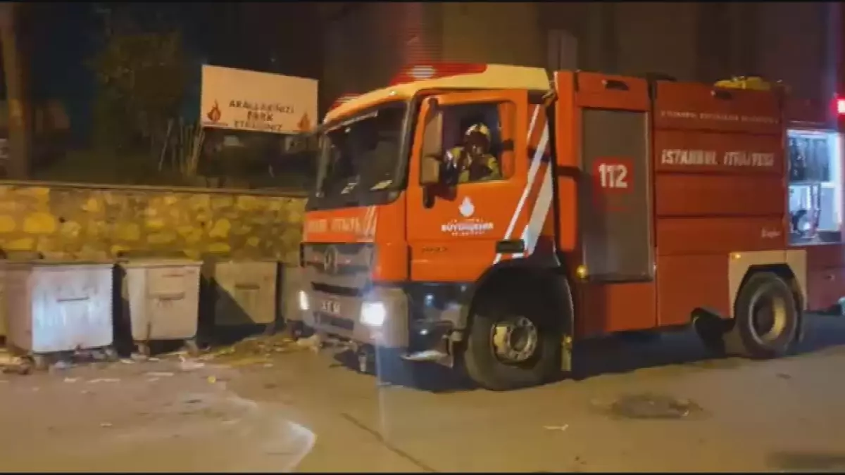 Başakşehir\'de Ayakkabı İmalatında Yangın