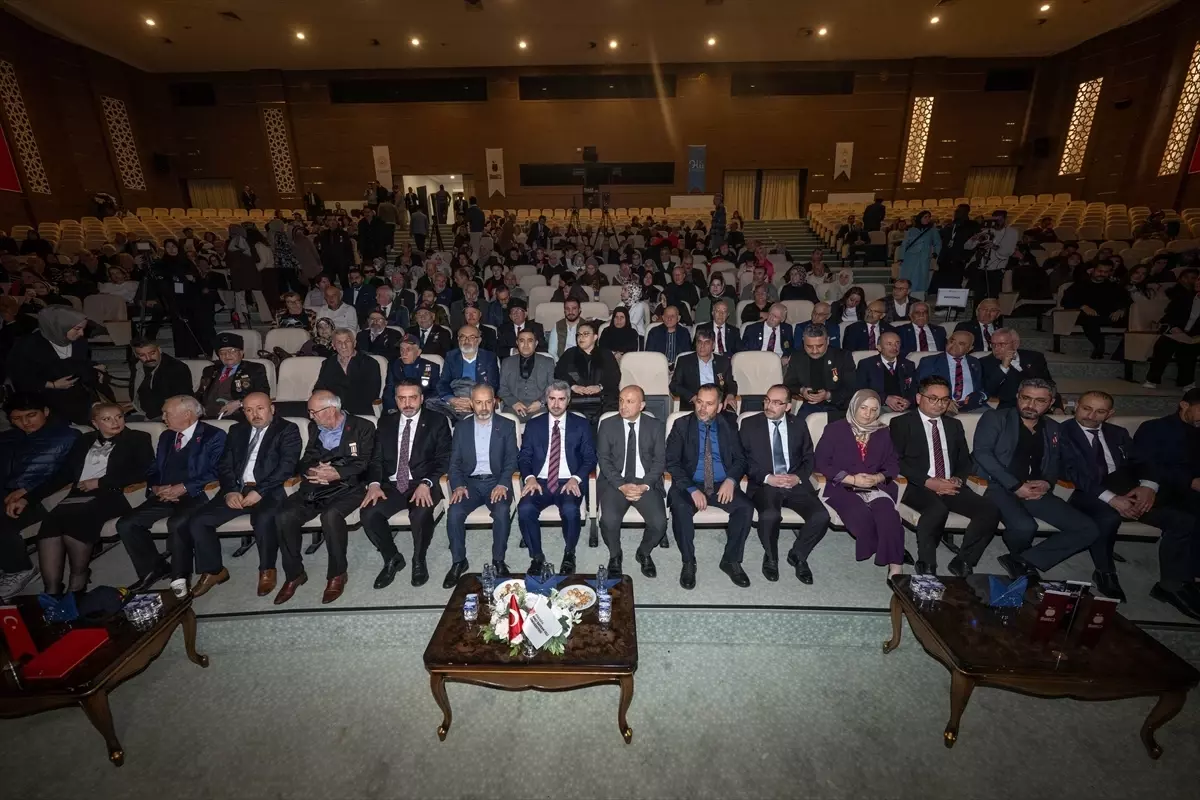 Başkentte "Medd-Up" sahne gösterisi izleyiciyle buluştu