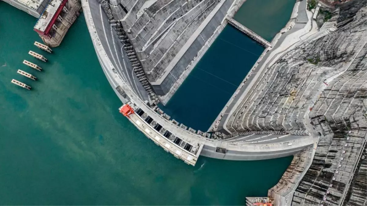 Sichuan\'da Hidroelektrik Kapasitesi Rekor Kırdı