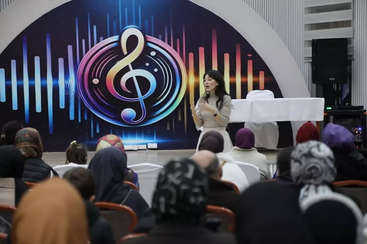 Kavak\'ta Ebeveynlerle Güçlü İletişim Toplantısı