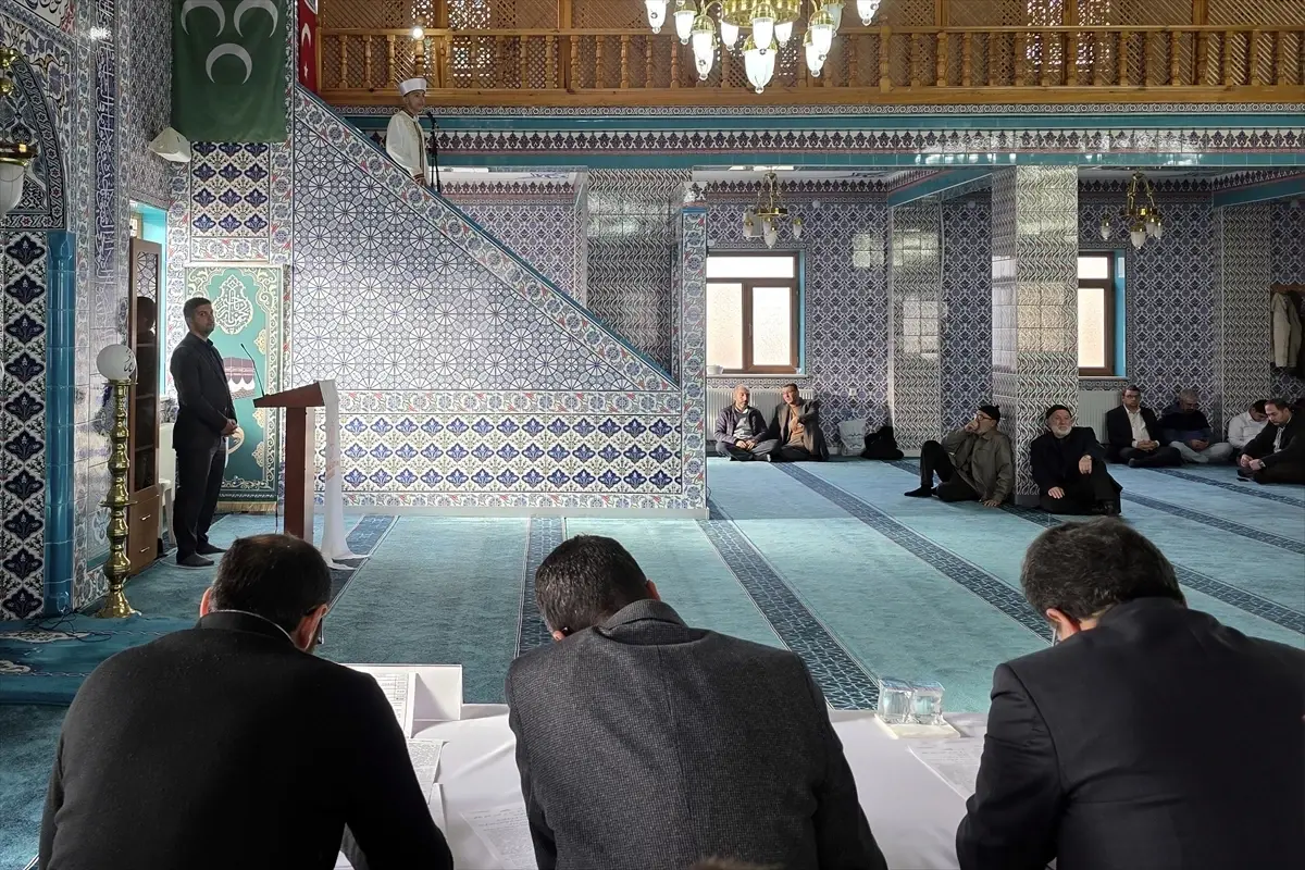 "Genç Hatipler Hutbe Okuma Yarışması"nın il finali Hafik\'te yapıldı