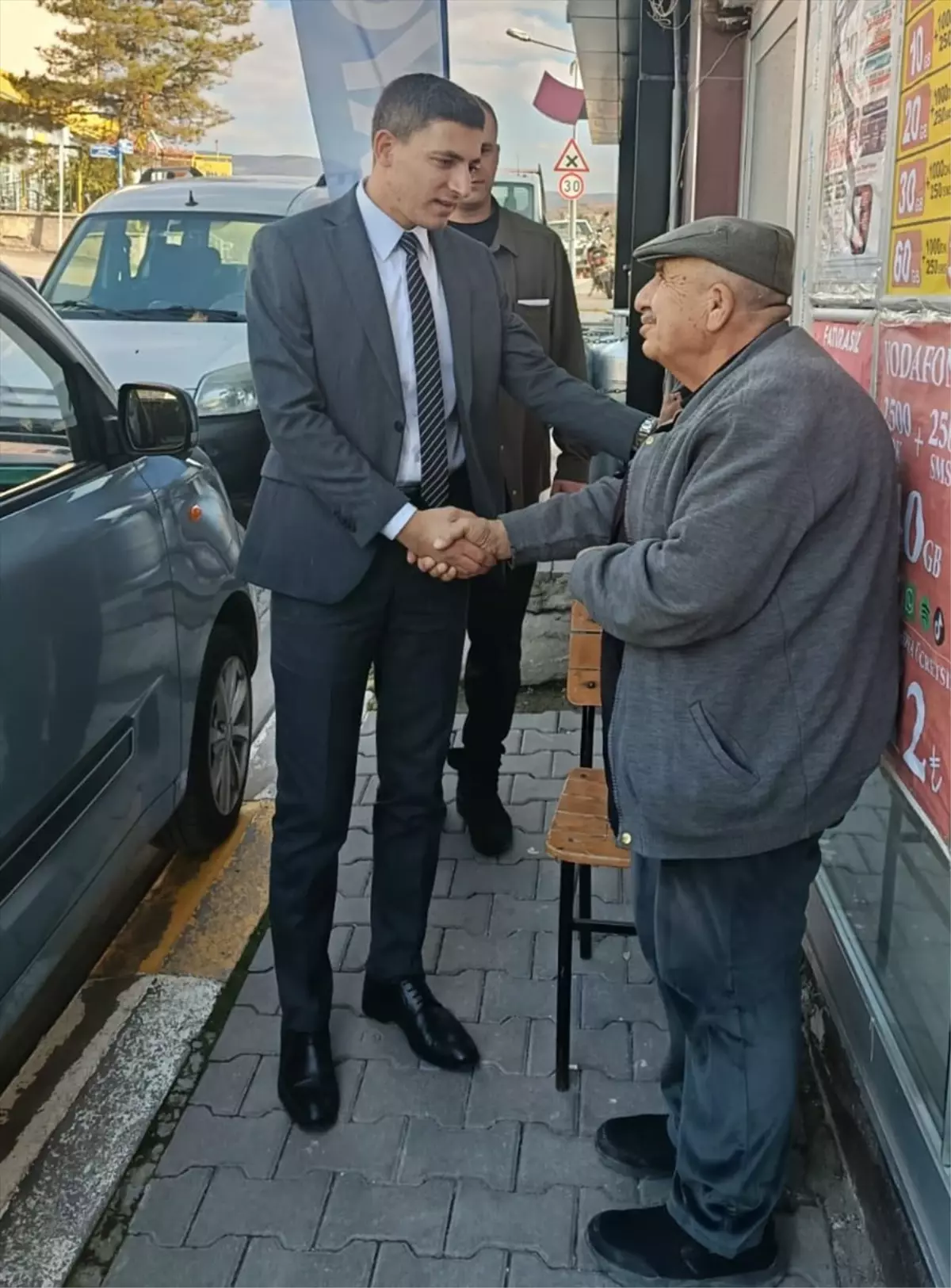 Kaymakam Akar Esnafı Ziyaret Etti