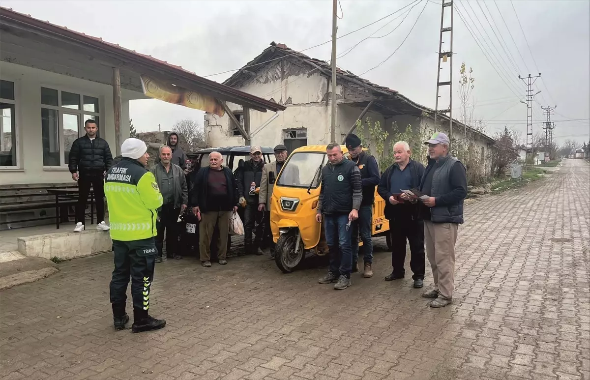 Gümüşhacıköy\'de Trafik Semineri