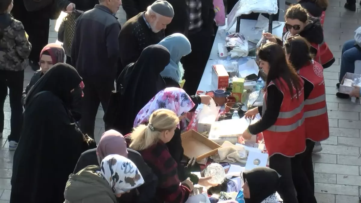 Maltepe\'de Hayır Çarşısı Kuruldu