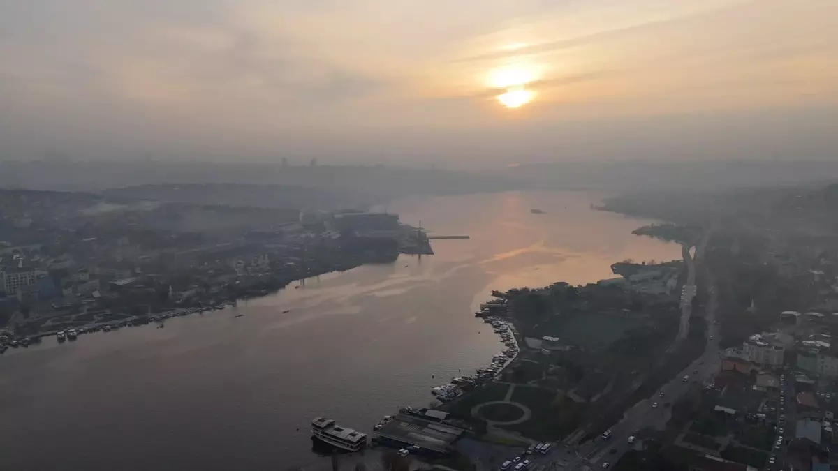 İstanbul\'da Sis Etkili