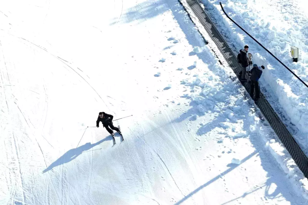 Kartalkaya Kayak Merkezi Yeni Sezona Başladı