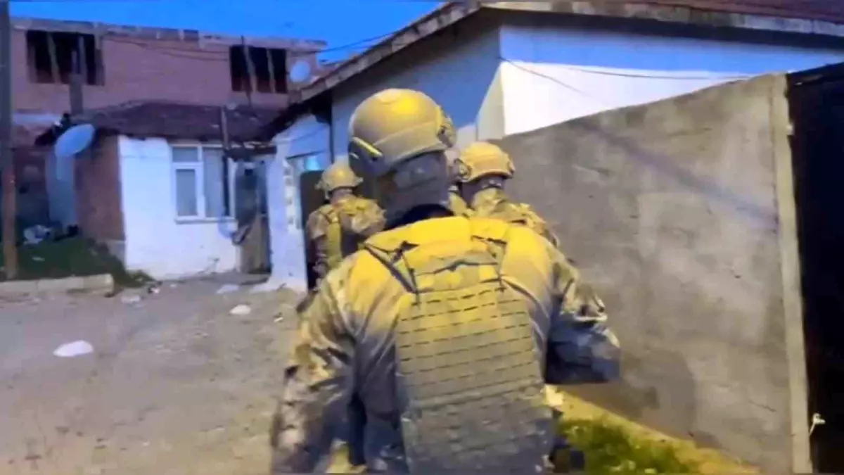 Kırklareli\'de Uyuşturucu Operasyonu: 13 Gözaltı