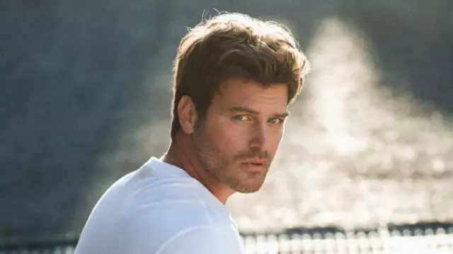 Kıvanç Tatlıtuğ'un banka reklamı kazancı dudak uçuklattı! Duyan kulaklarına inanamadı Kıvanç Tatlıtuğ'un banka reklamı kazancı dudak uçuklattı! Duyan kulaklarına inanamadı