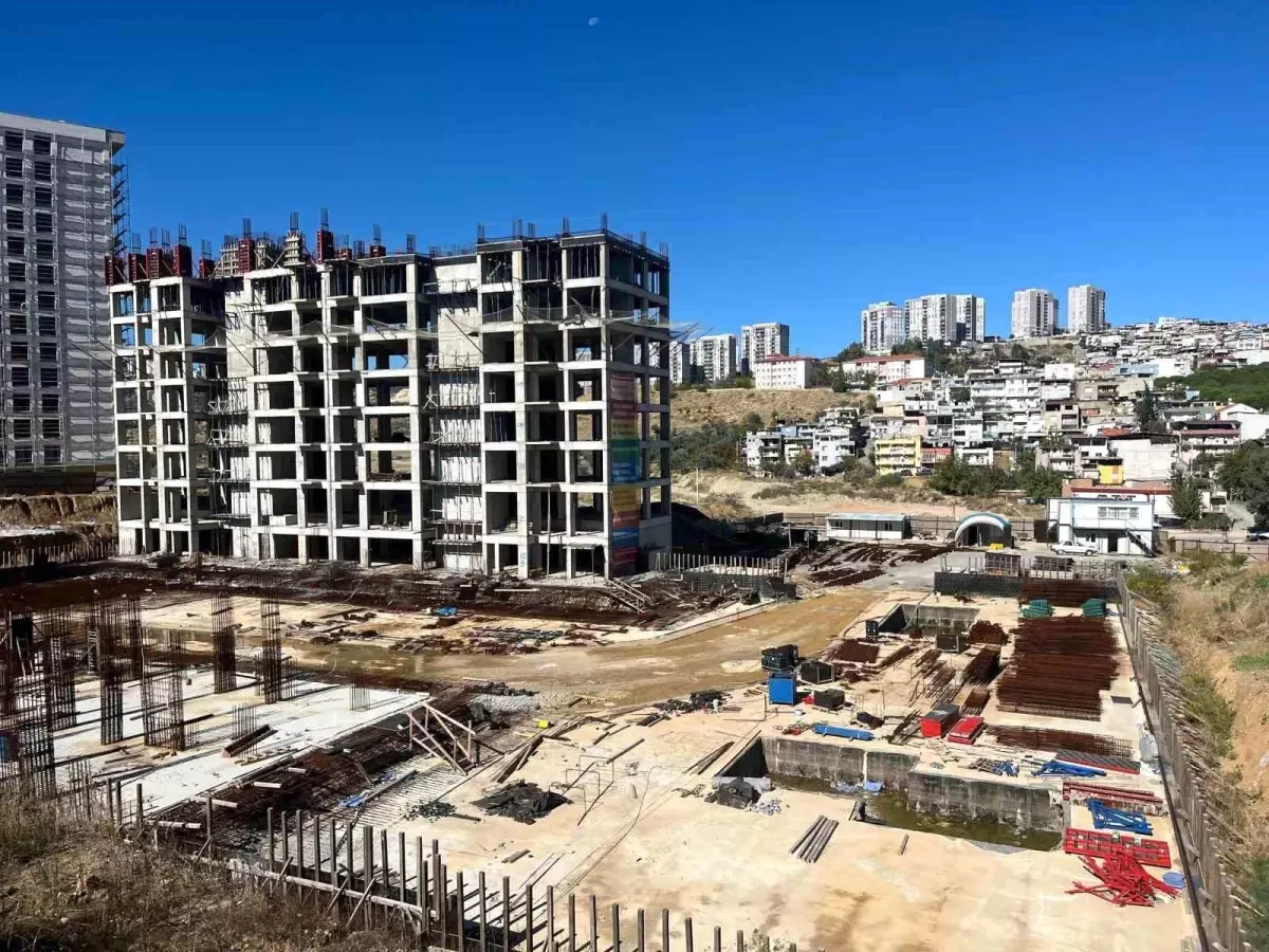 Kooperatif mağdurları: "Anası ağlayan bir \'model\' değildir, umudunu ve geleceğini bu projelere bağlayan binlerce kooperatif üyesidir"