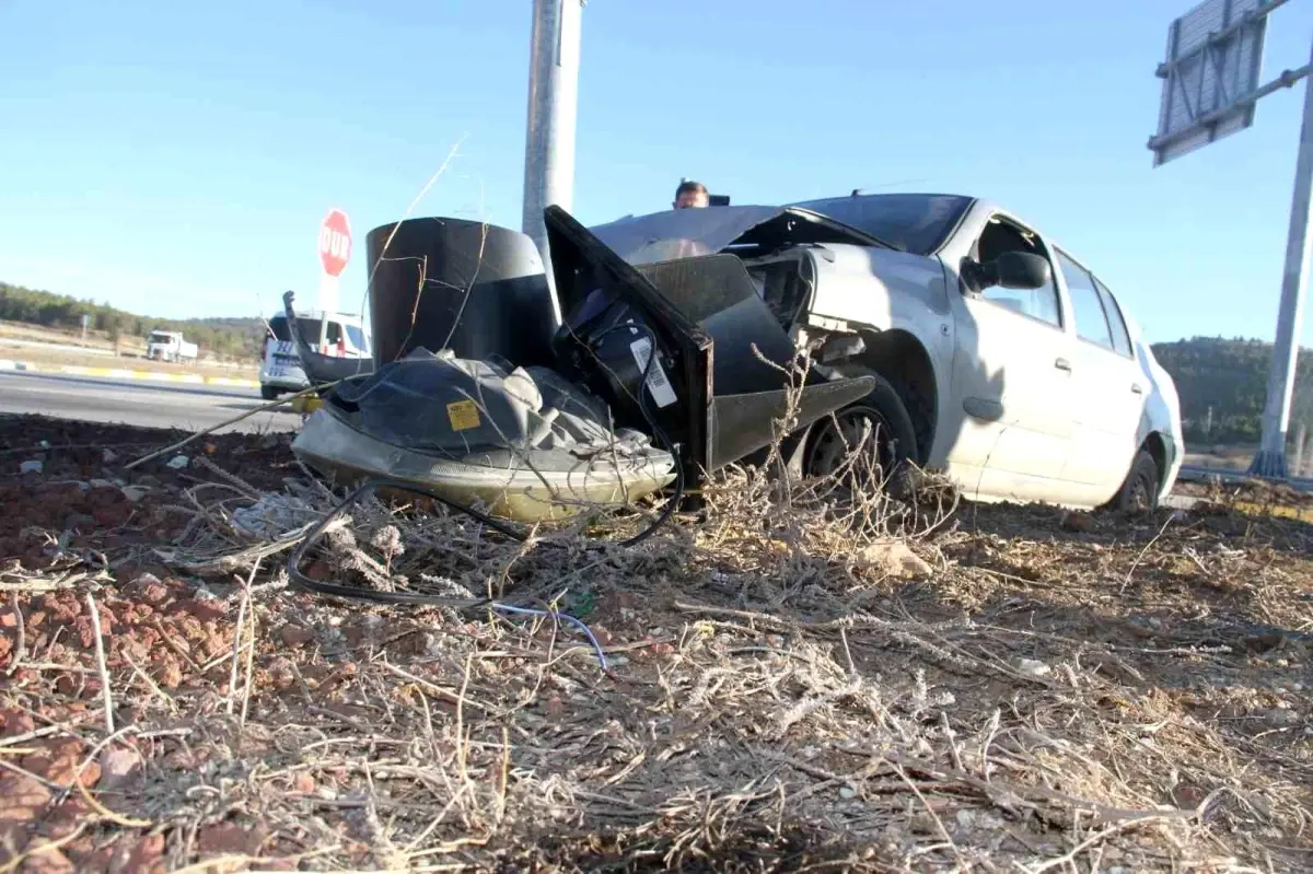 Beyşehir\'de Trafik Kazası: 2 Yaralı