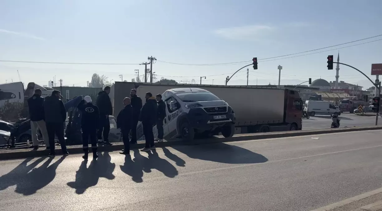 Minibüs D-100\'e Düştü