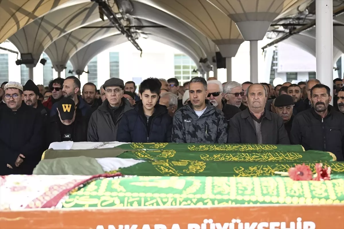 Gülhan Börülce\'nin Cenazesi Defnedildi