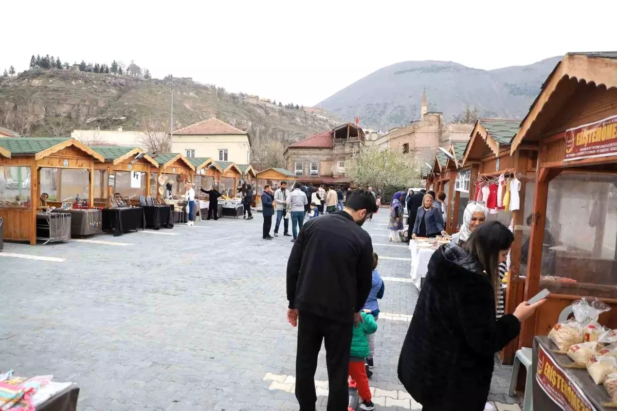 Talas\'ta bu Pazar yılın son \'Maharetli Eller\' günü