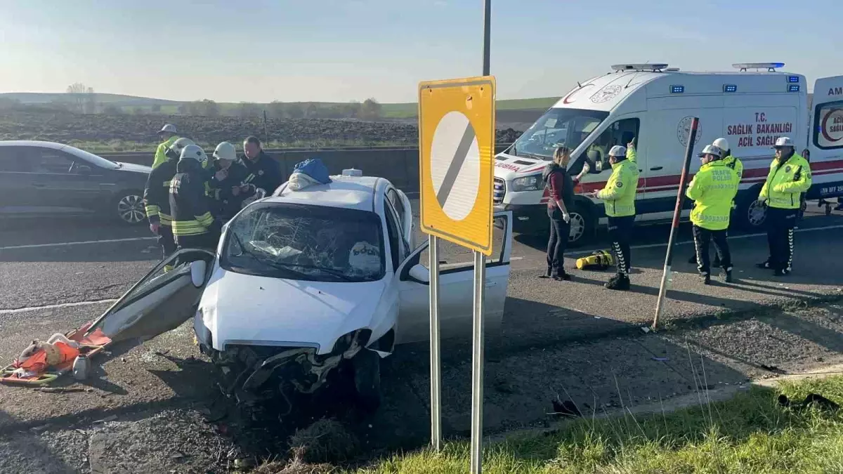 Çorlu\'da Feci Kaza: 5 Yaralı