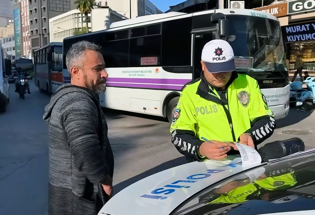 Yazılan cezaya sinirlenen şoför hatada ısrar etti Yazılan cezaya sinirlenen şoför hatada ısrar etti