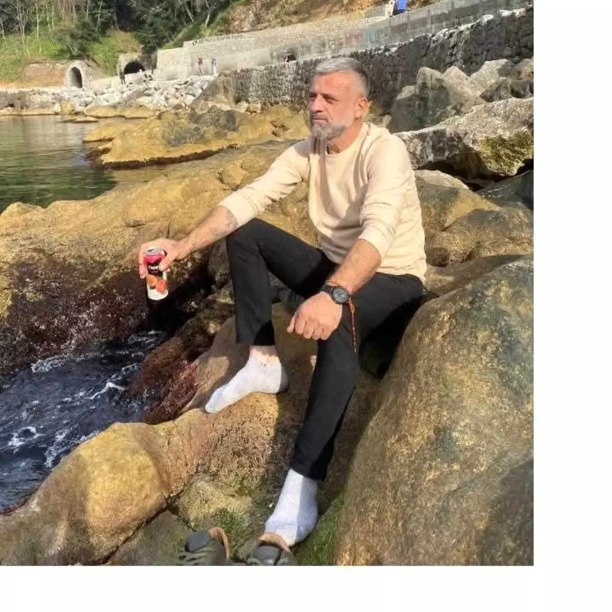 Bıçaklı kavgada kan aktı