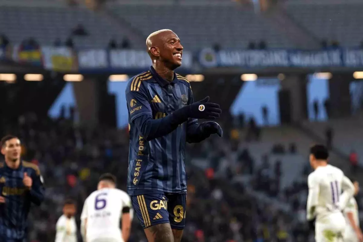 Talisca, Eyüpspor\'u Geçirdi