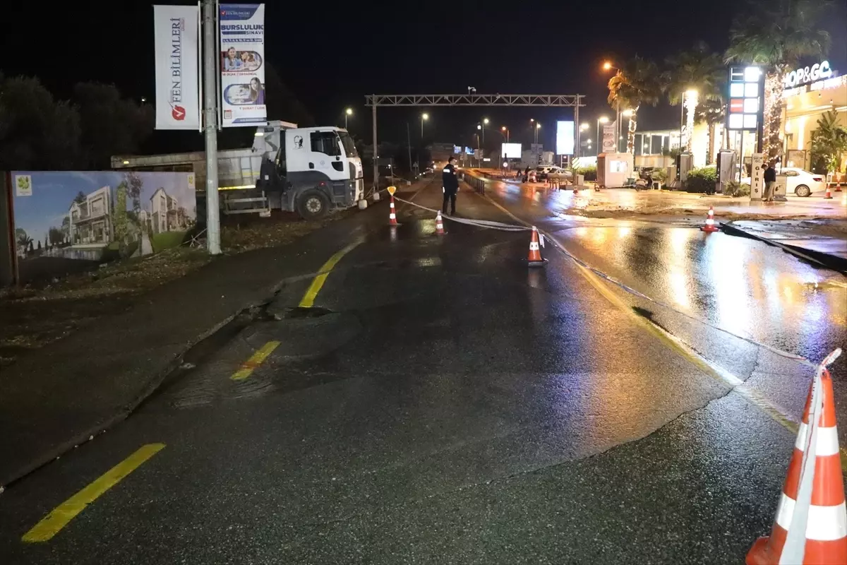 Bodrum\'da İçme Suyu Hattında Patlama