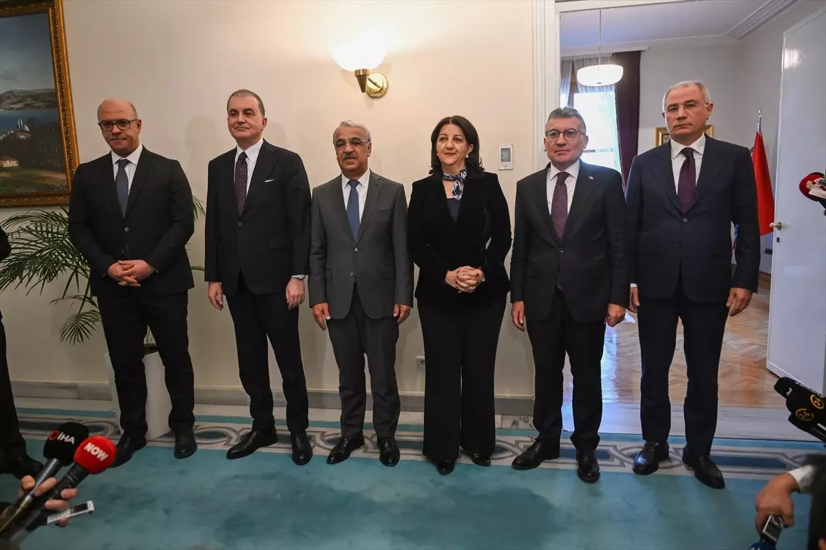 DEM Parti heyeti, AK Parti Grup Başkanlığını ziyaret etti