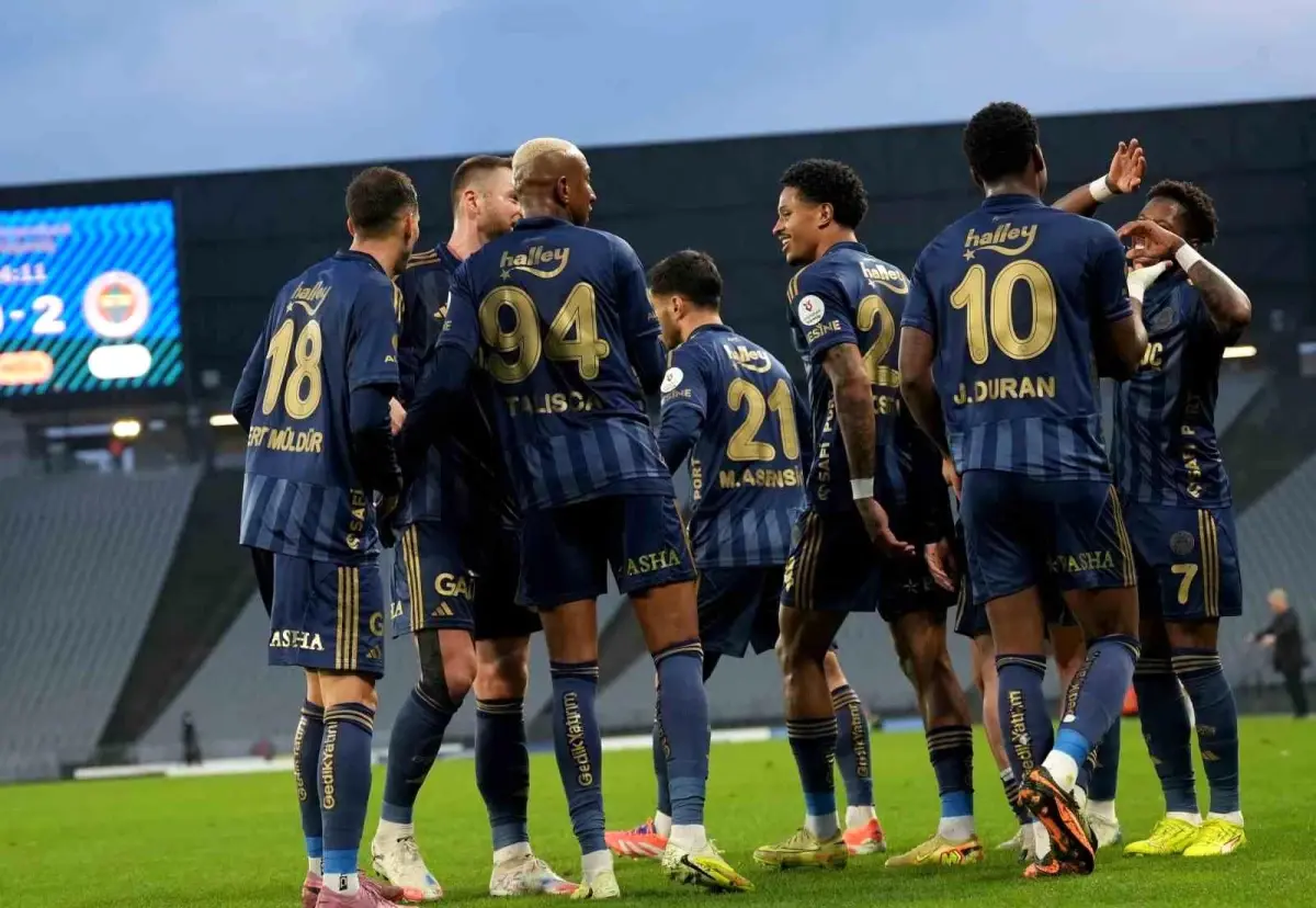 Fenerbahçe İlk Yarının Namağlup Takımı