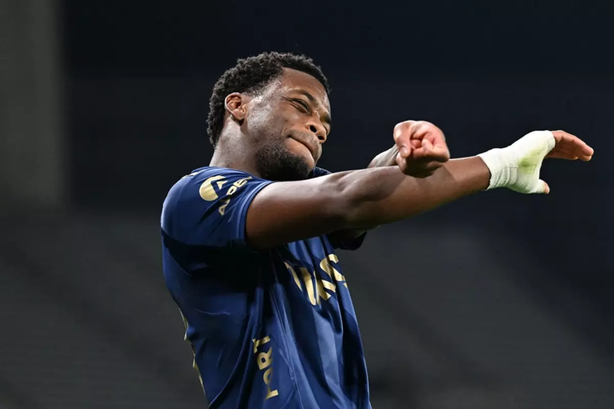 Fenerbahçe maç fazlasıyla liderliğe oturdu