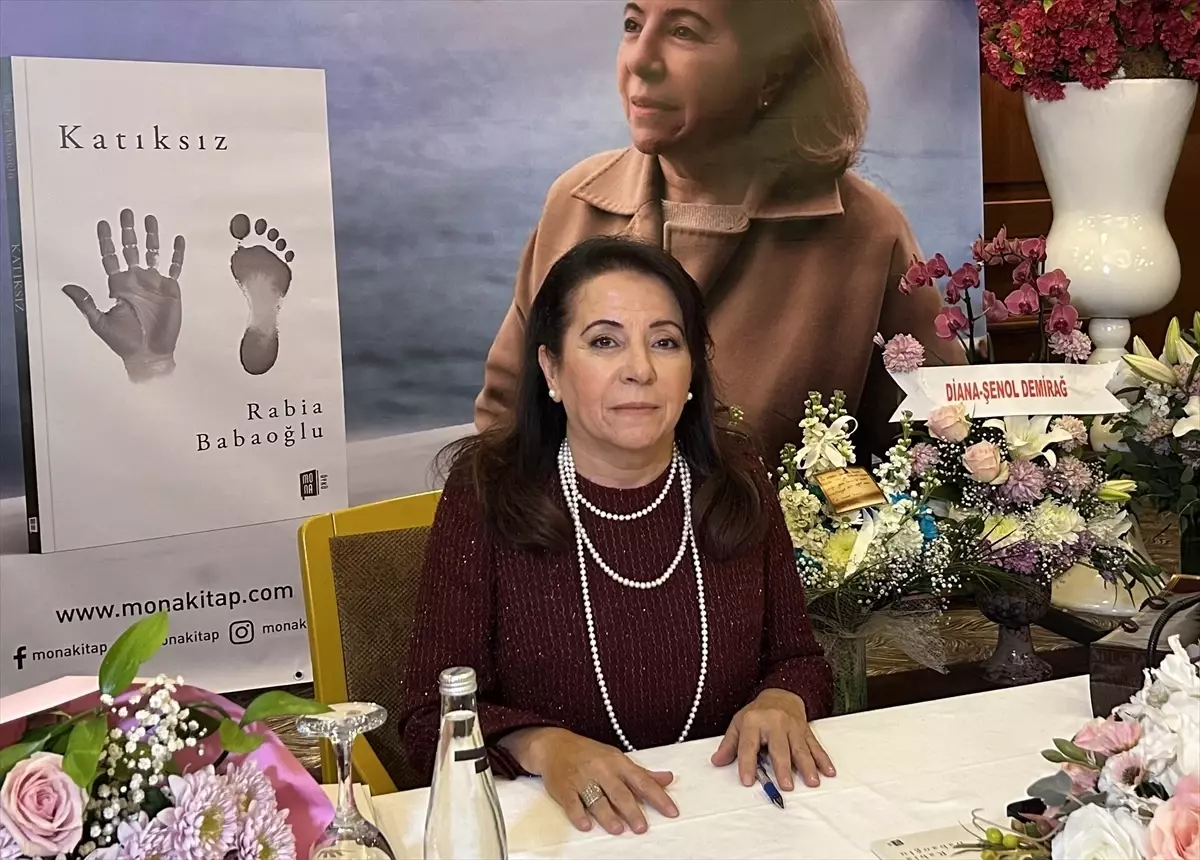 Rabia Babaoğlu\'ndan \'Katıksız\' Kitabı