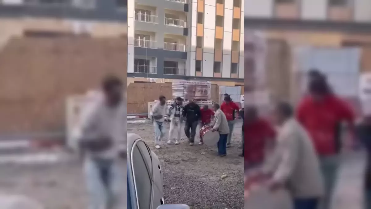 Malatya\'da İşçiler İnşaat Kutlaması Yaptı