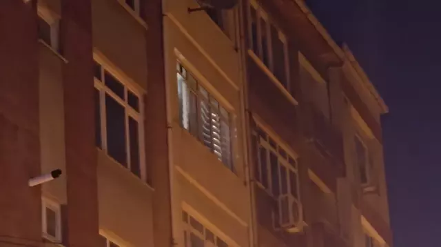 Kadıköy'de dehşet: 2 kişi ölü bulundu, bir not bırakmışlar