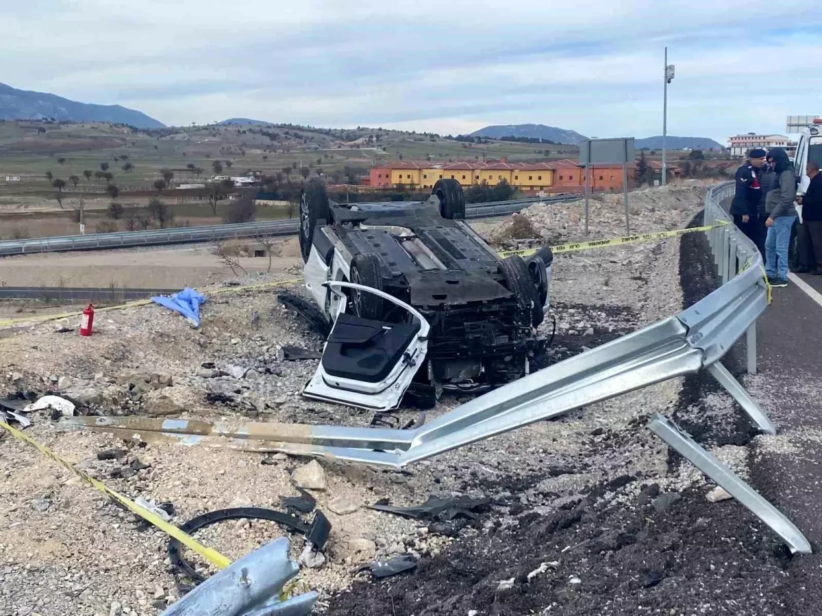 Denizli\'de feci kaza: Sürücü hayatını kaybetti