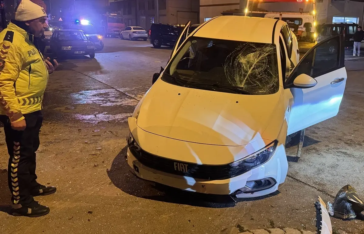 Kayseri\'de Trafik Kazası: 4 Yaralı