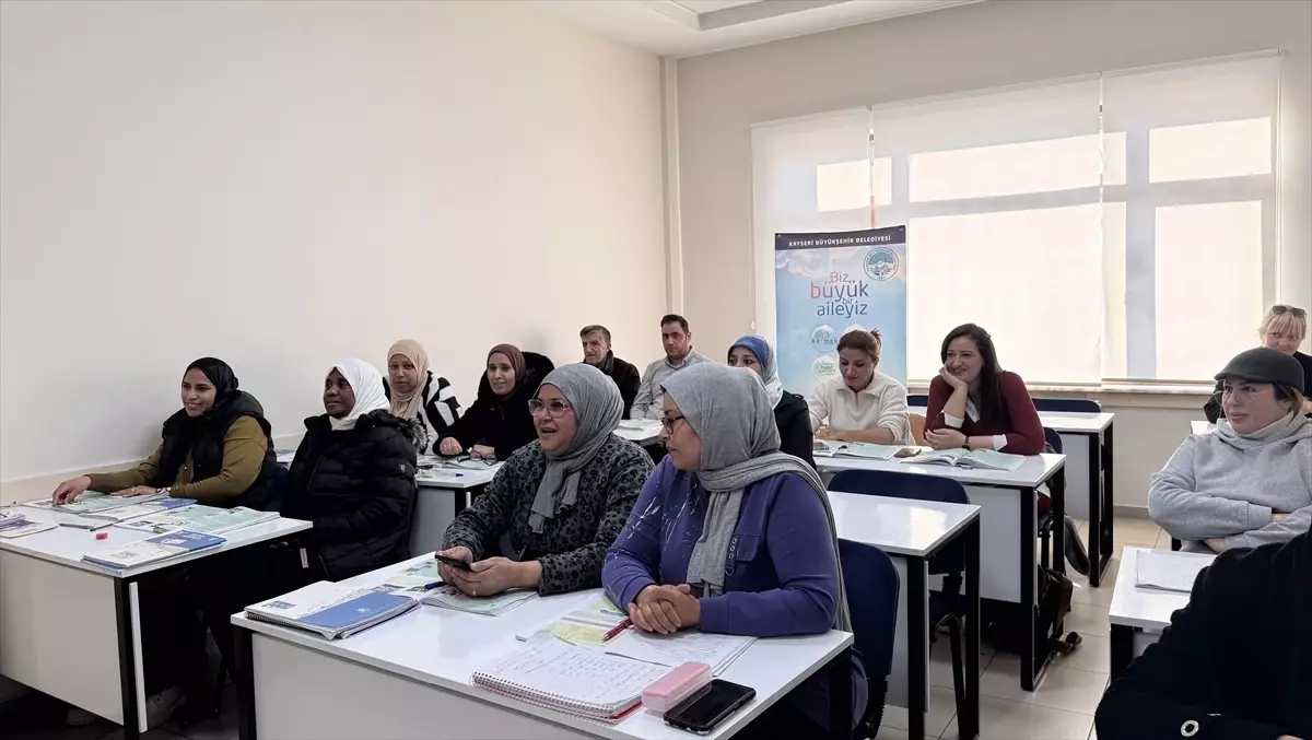 Kayseri\'de Yabancılara Ücretsiz Türkçe Kursu