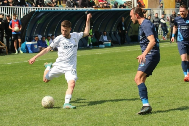 Kocaeli'de silahlı saldırıya uğrayan futbolcudan acı haber