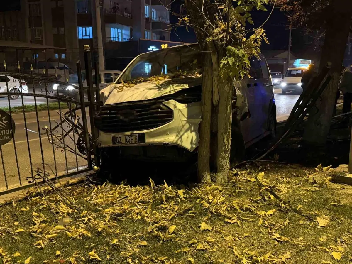 Adıyaman\'da Minibüs Kazası