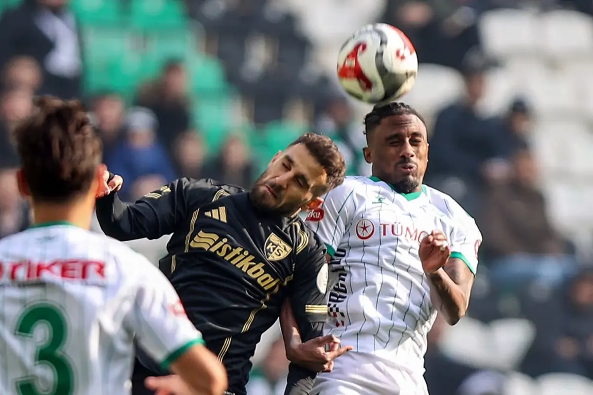 Konyaspor galibiyeti 90+3\'te kaçırdı