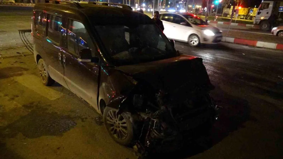 Malatya\'da Üç Trafik Kazası: 5 Yaralı