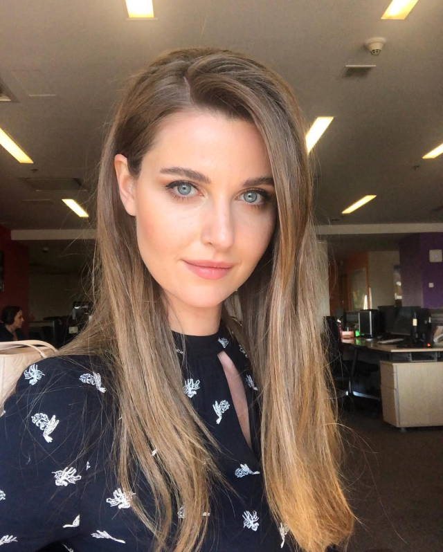 Mehmet Akif Ersoy'un eski eşi Pınar Erbaş sessizliğini bozdu: Gücüm tükendi Mehmet Akif Ersoy'un eski eşi Pınar Erbaş sessizliğini bozdu: Gücüm tükendi