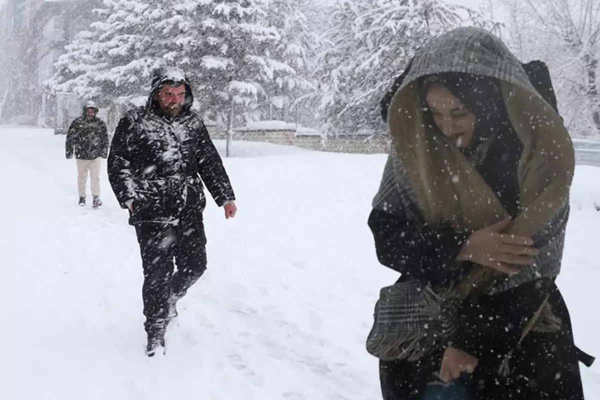 Meteoroloji\'den 36 ile sağanak ve kar uyarısı! Bu gece başlıyor