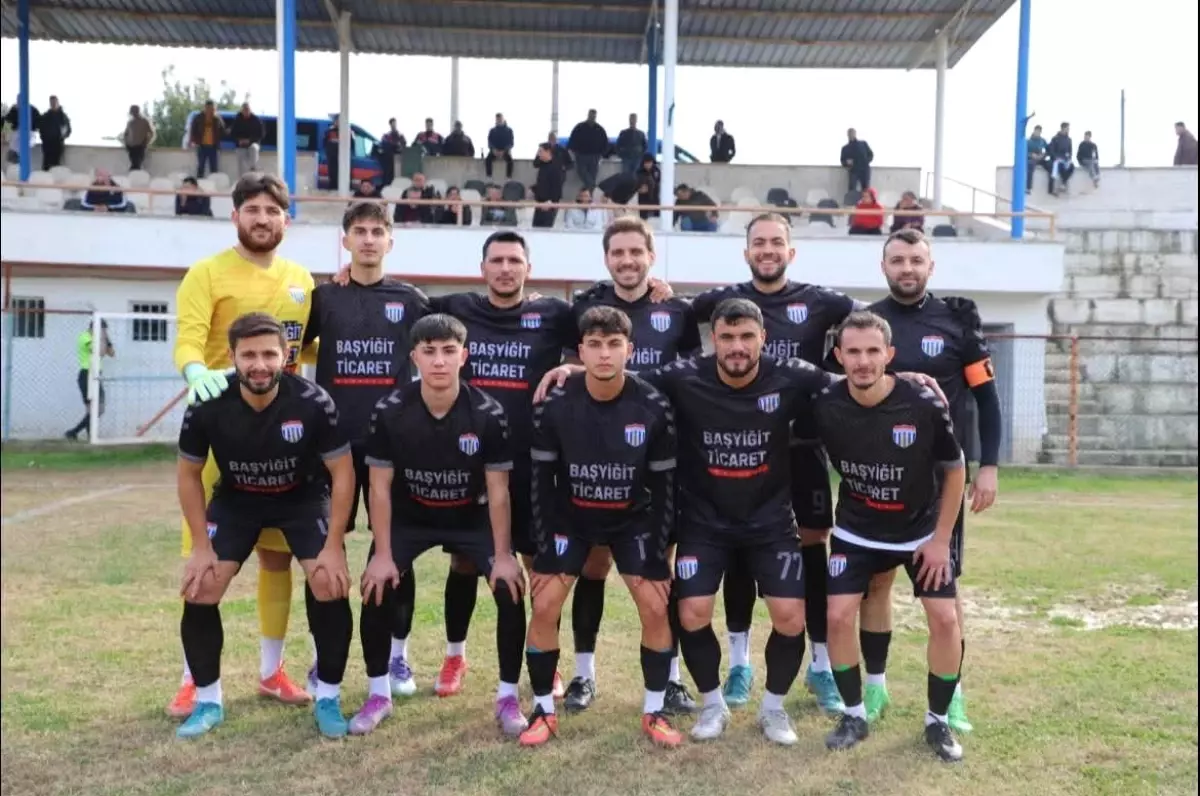 Selendi Belediyespor dörtte dört yaptı