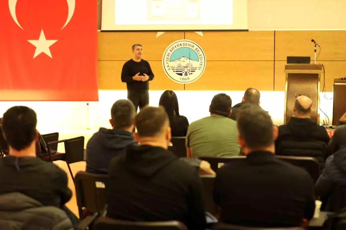 Spor A.Ş. personeline güvenli spor tesisleri için ilk yardım eğitimi