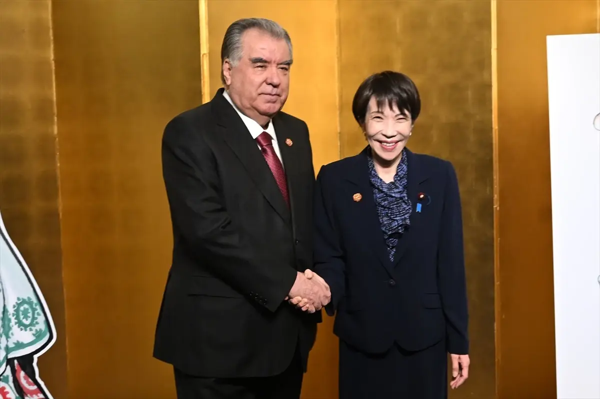 Orta Asya-Japonya Zirvesi\'nde İşbirliği Vurgusu