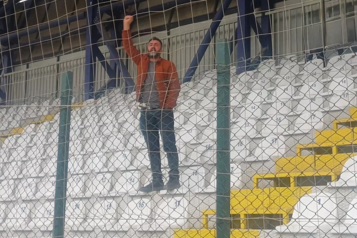 600 kilometre yol kat edip takımını tek başına destekledi