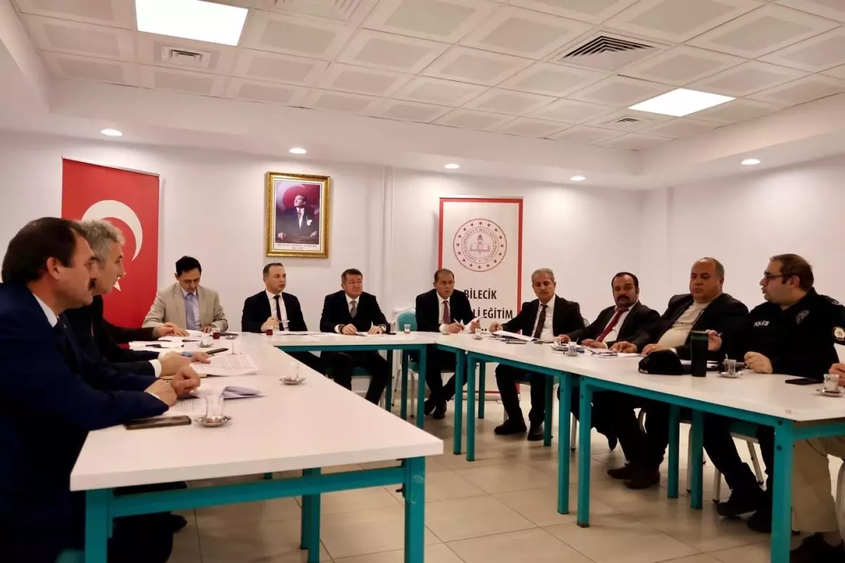 Bilecik\'te Açık Öğretim Sınavı Toplantısı