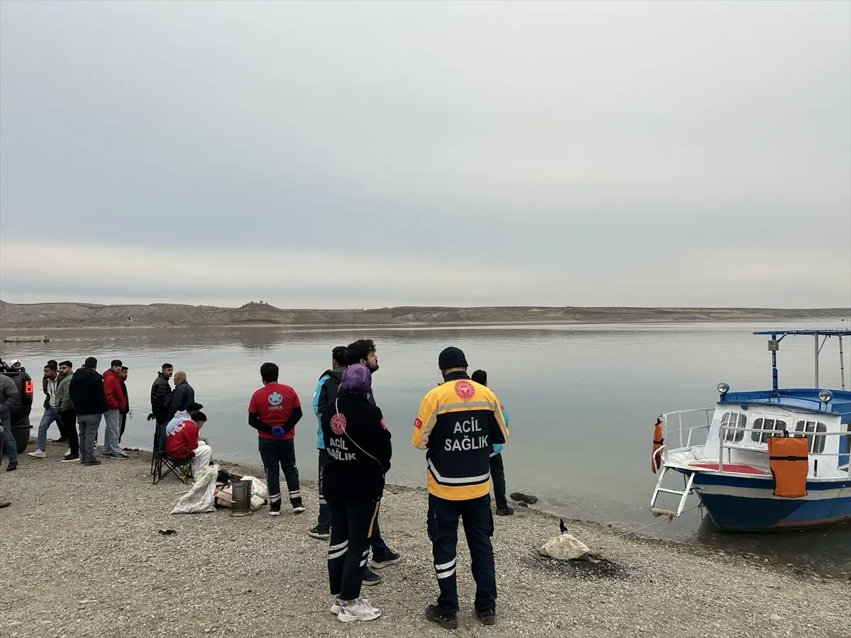 Kahta\'da Şişme Bot Alabora Oldu