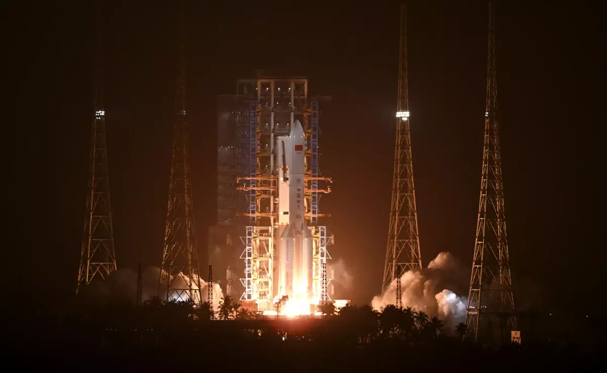 Çin\'den Yeni İletişim Uydusu Fırlatıldı