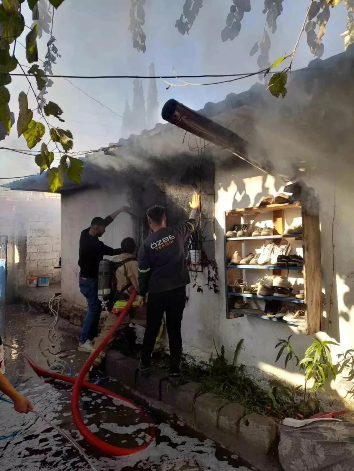 Hatay\'da Ev Yangını Kontrol Altında